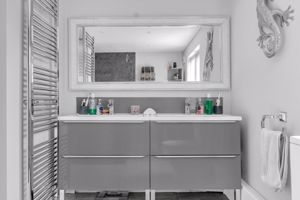 Photo 28- click for photo gallery